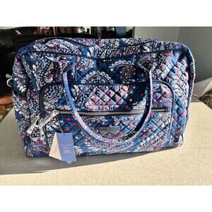 Vera Bradley Quilter Weekender Travel BagFireworks Paisley